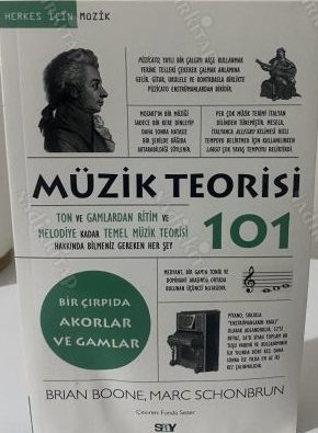 Klasik müzikten hard rock’a, cazdan hip hop’a, müziği herkes sever. Ama sıklıkla tüm bu müzik türlerinin teorisini anlatan kitaplar, sizi bayıltacak kadar sıkıcıdır. Müzik Teorisi 101 ise bu sıkıcılıktan tümüyle uzak ve müzik eğitiminiz için gereken her şeyi sağlayan bir kitap. Ritim ve ölçü nedir? Akorlar ve gamlar nasıl kurulur? Geleneksel armoniyi nasıl anlamalı ve yazmalıyız? Müzik yazısında gördüğümüz çeşitli işaretler ne anlama gelir? Tüm bu soruların cevapları ve daha fazlası Müzik Teorisi 101’de!